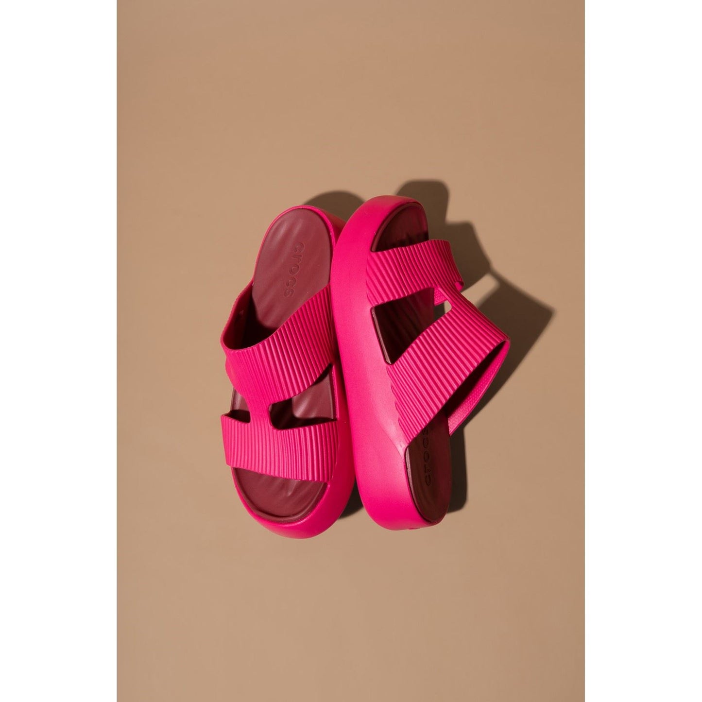 Crocs Getaway Platform Thermoplastic Women's Dragon Fruit Sandals