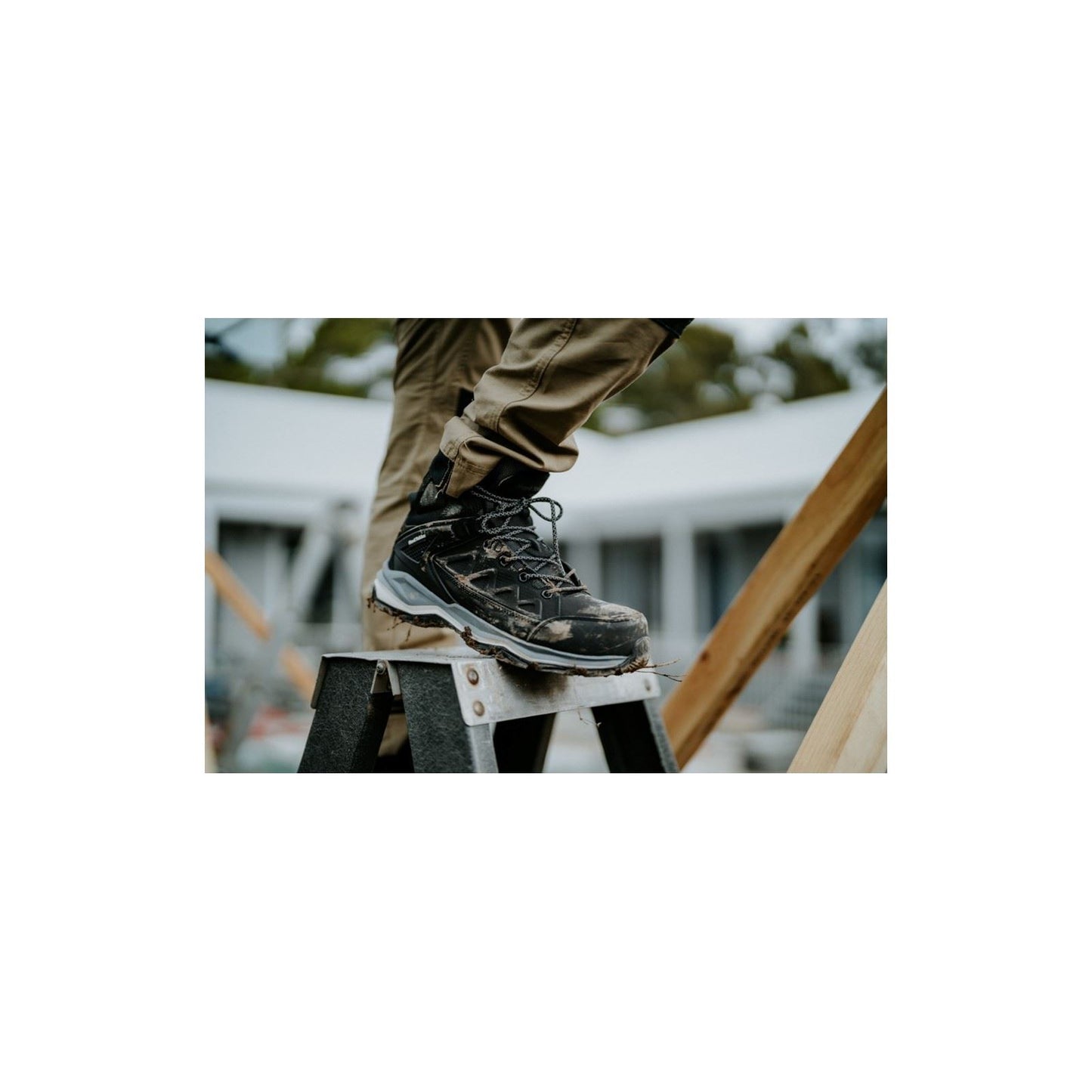 Hard Yakka Unisex Atomic PR Hybrid Side Zip Safety Boot in Black