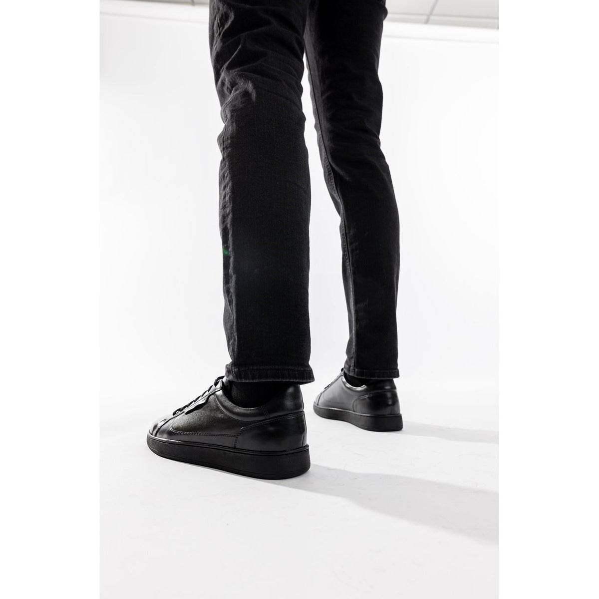 Base London Zammo Leather Men's Black Lace-Up Shoes