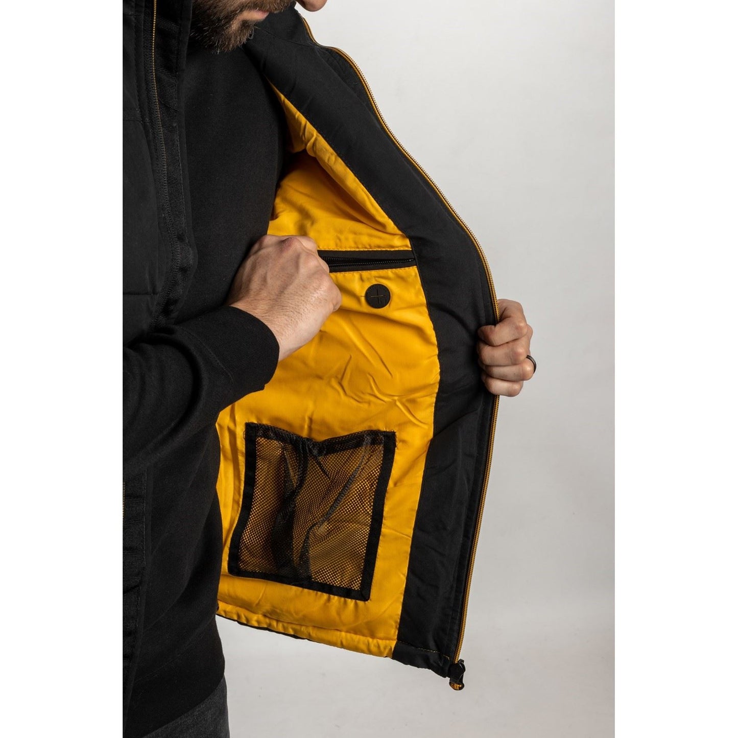 Caterpillar Men's Arctic Zone Vest in Black