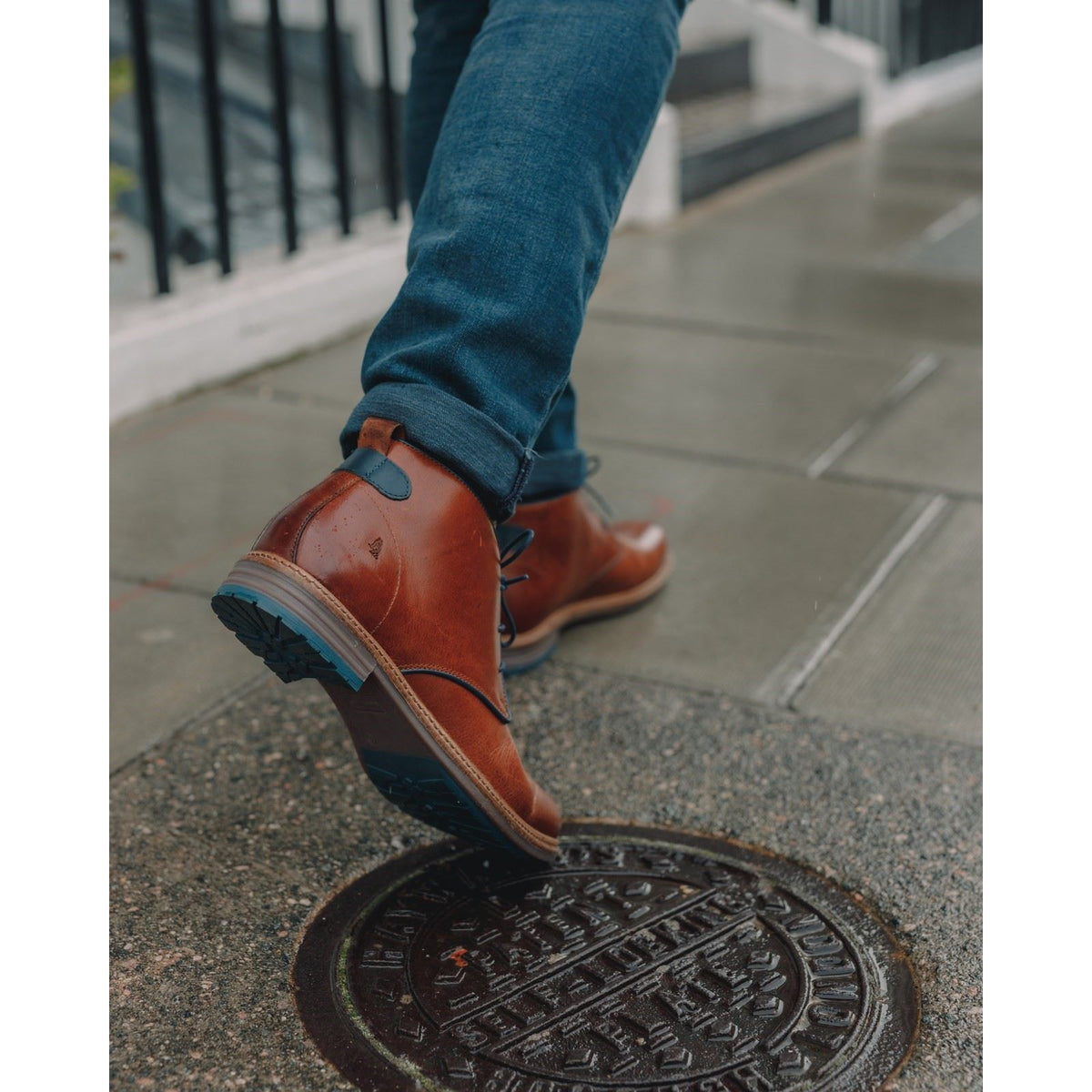 Hush Puppies Men's Jonas Chukka Boot in Tan