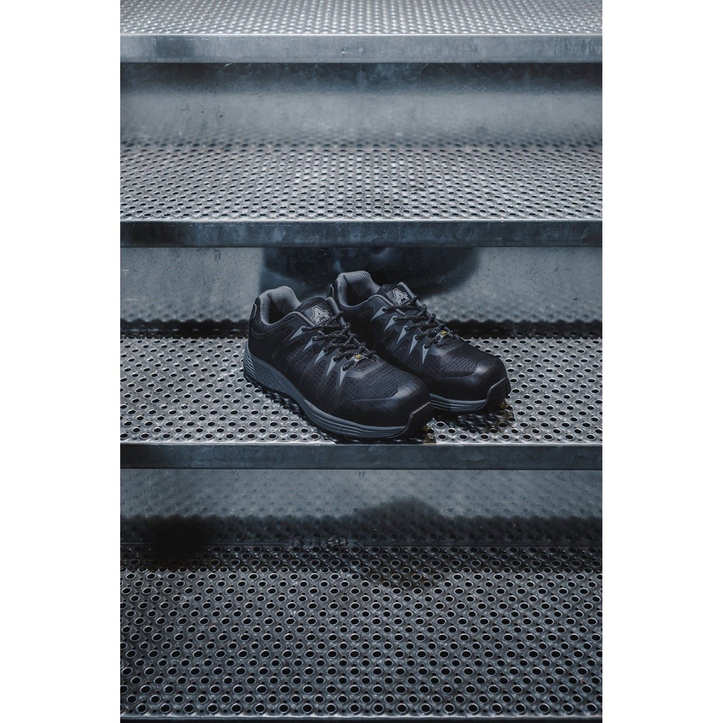 Amblers Safety AS717C Safety Trainer in Black