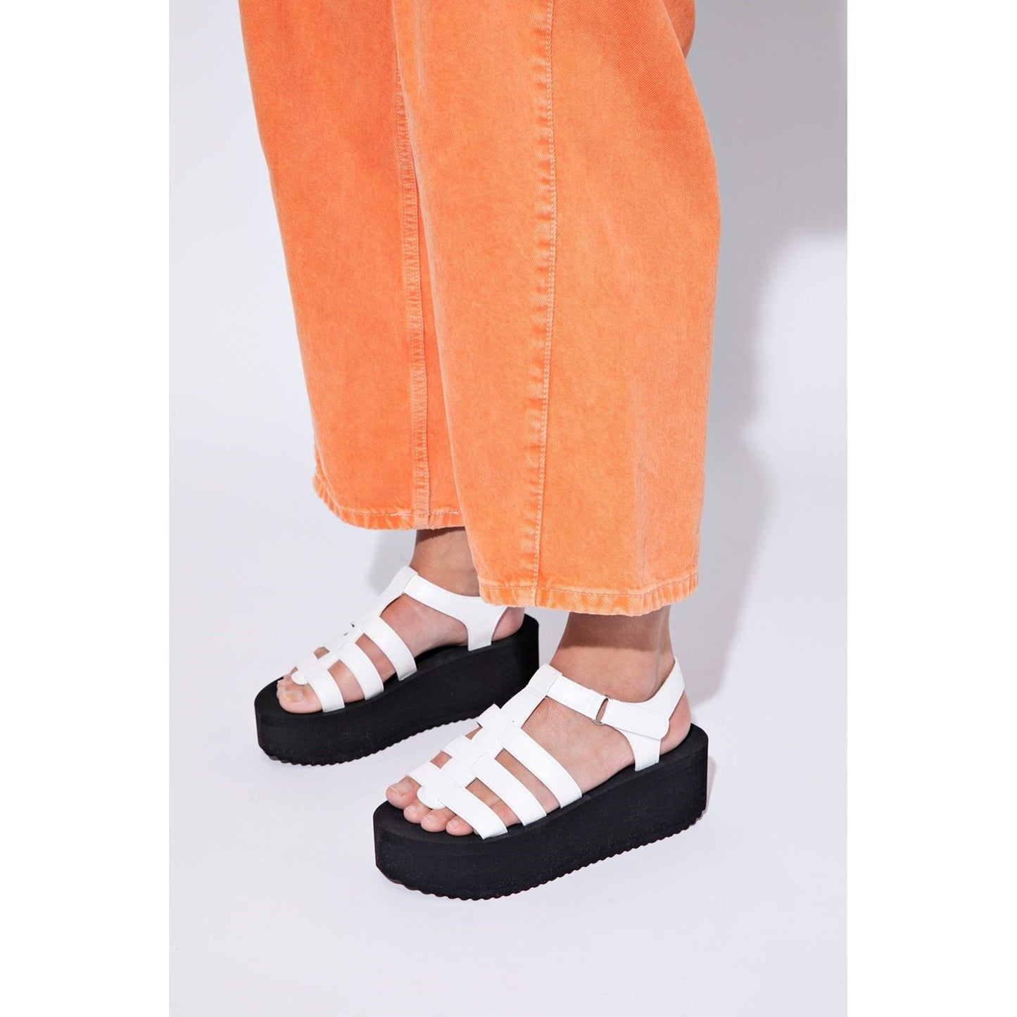Rocket Dog Women's Helio Terrence Sandal in White