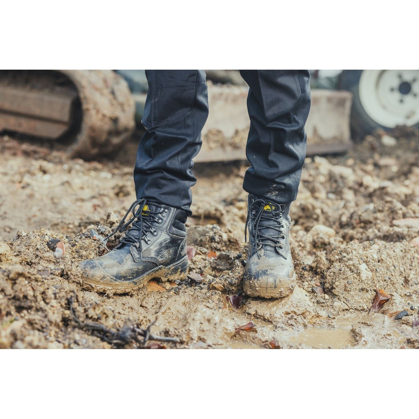 Amblers Safety 241 Safety Boot in Black