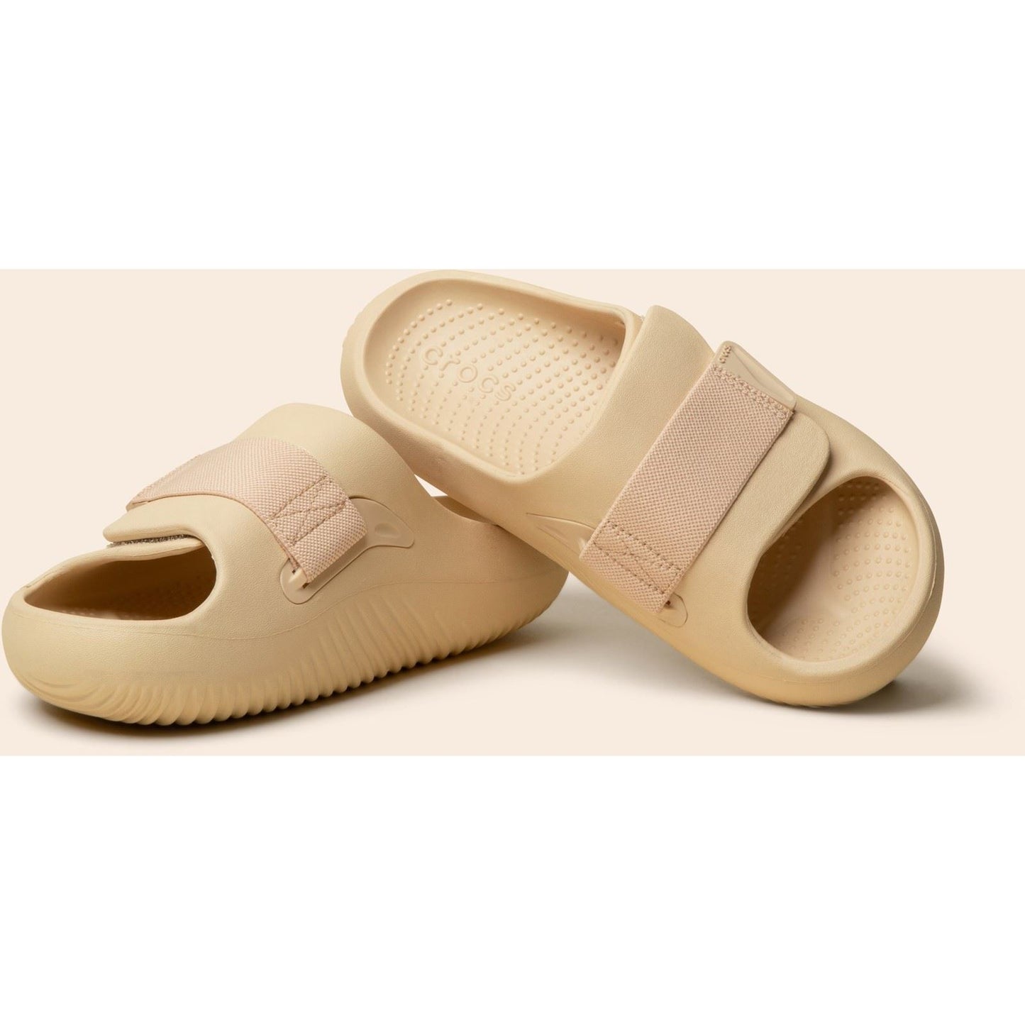 Crocs Unisex Mellow Luxe Slide in Shitake