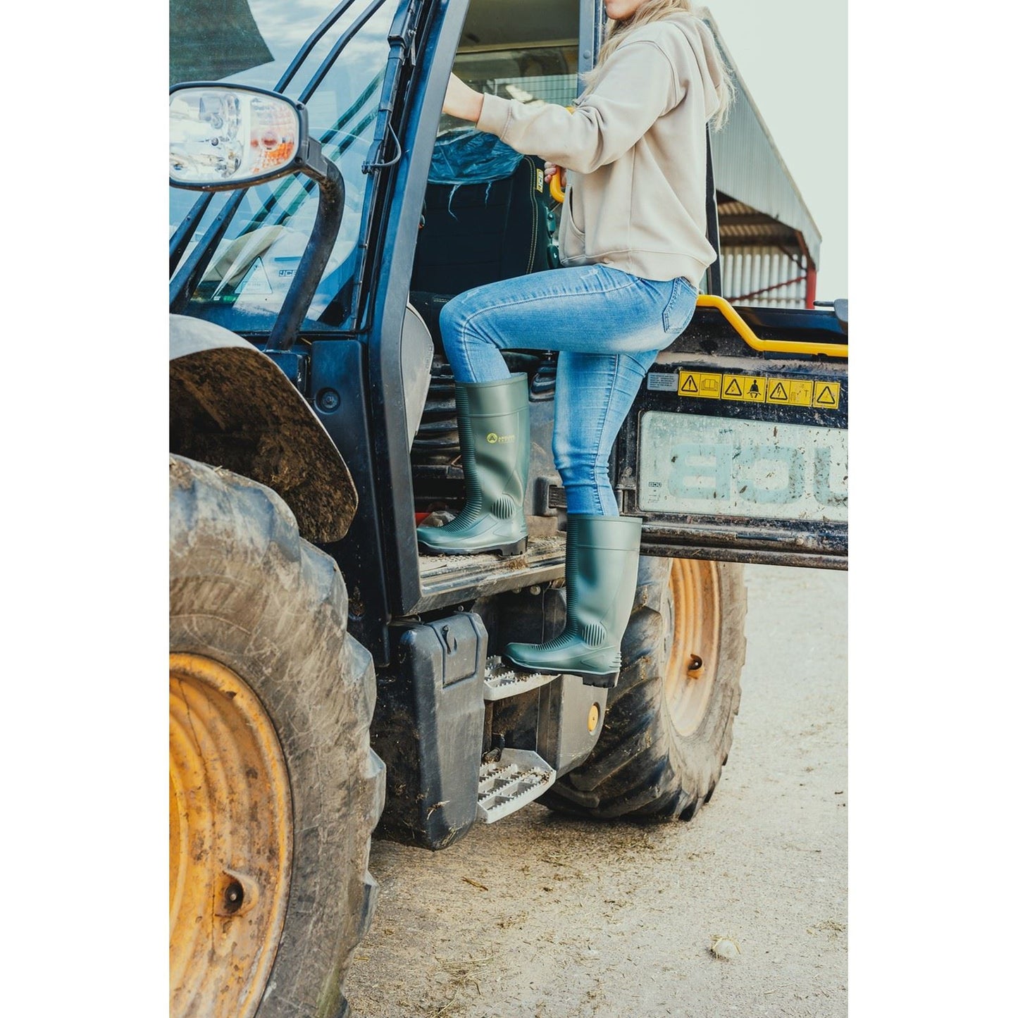 Amblers Safety FS99 Safety Wellington in Green