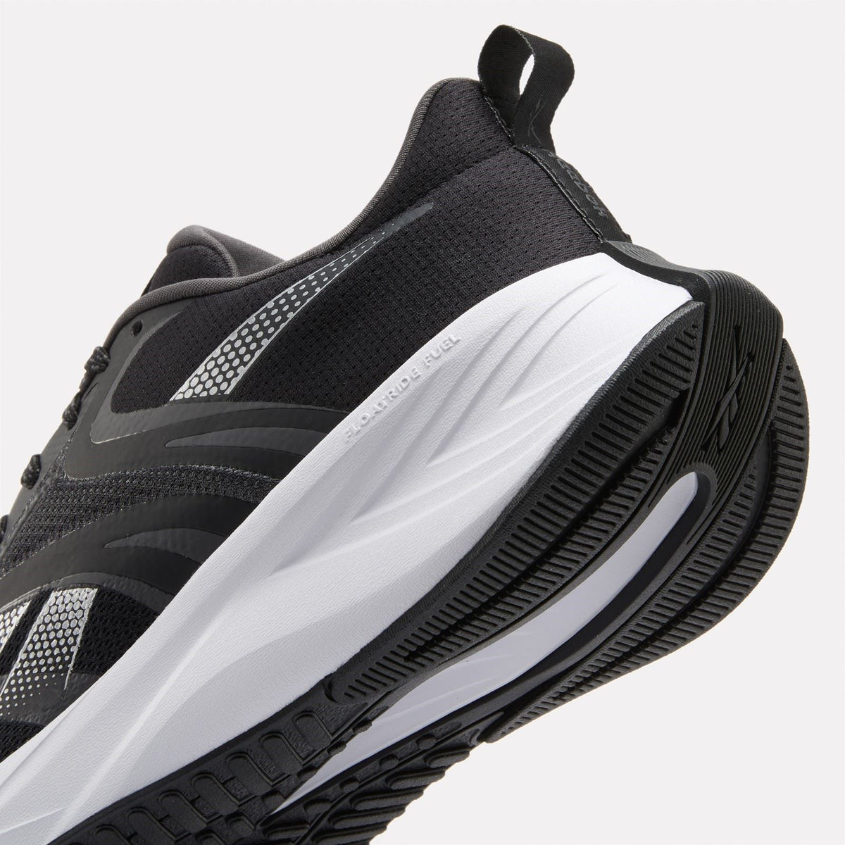 Reebok Energen Tech Plus 3 Textile Women's Black/WHITE Trainers