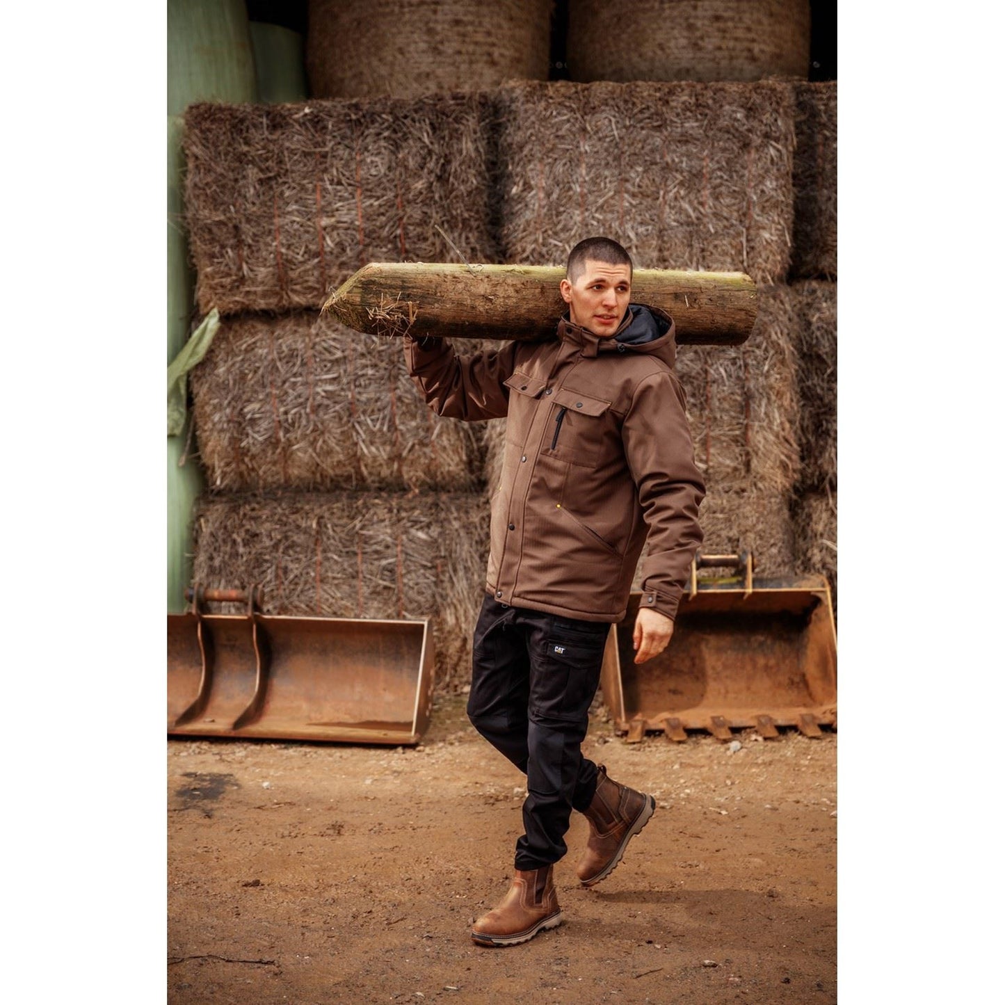 Caterpillar Men's Pelton Safety Boot in Dark Beige