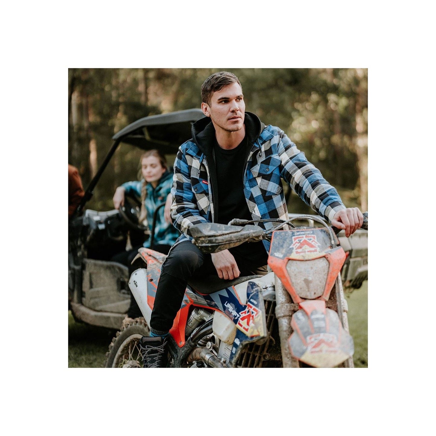 Hard Yakka Men's Quilted Flannel Shacket in Blue