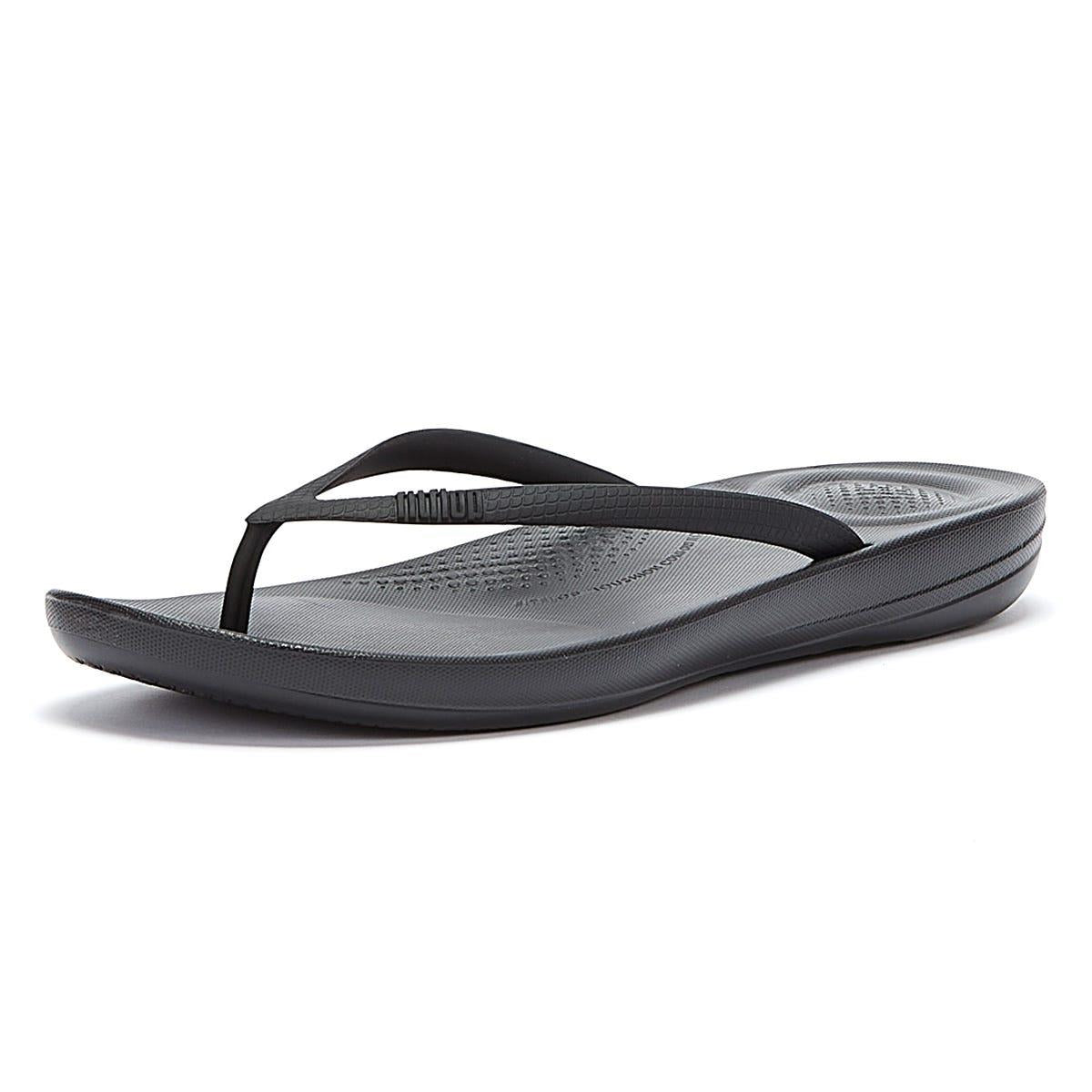 FitFlop Iqushion Ergonomic Women's All Black Flip Flops