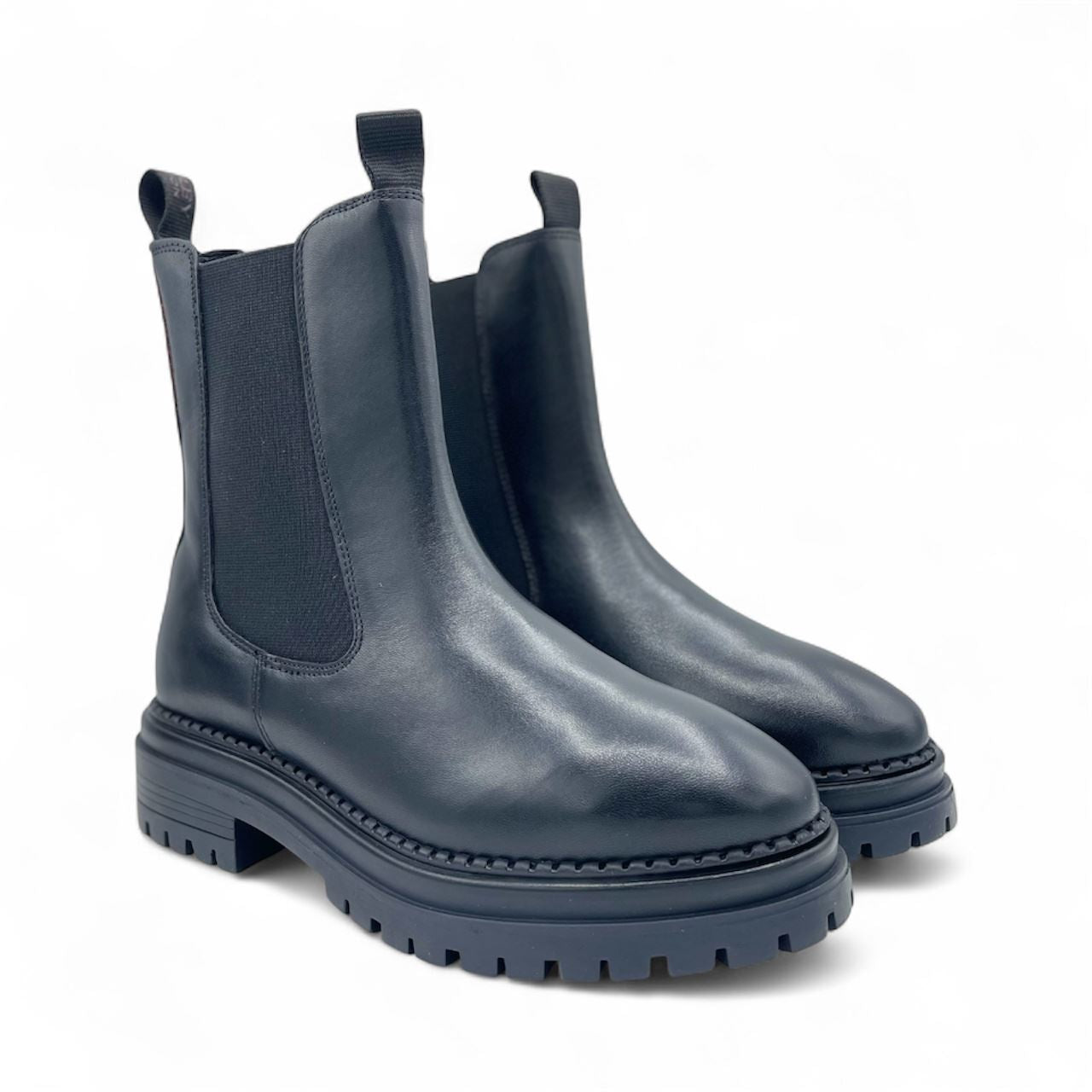 Osprey London The Hampton Chelsea Leather Women's Black/Merlot Boots