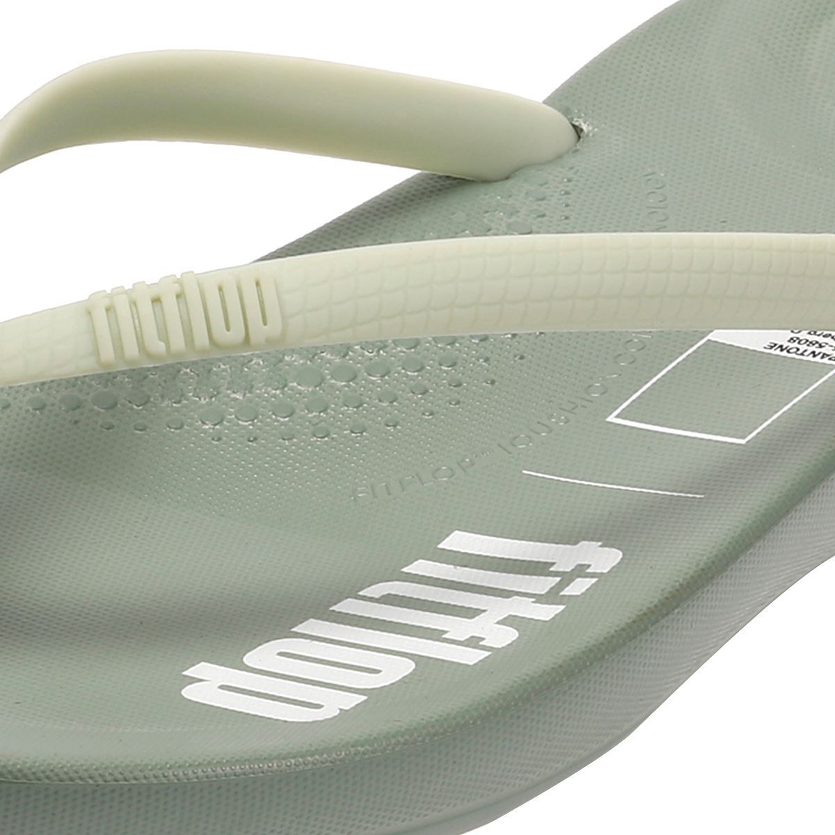 FitFlop X Pantone Iqushion Women's Iceberg Green Flip Flops